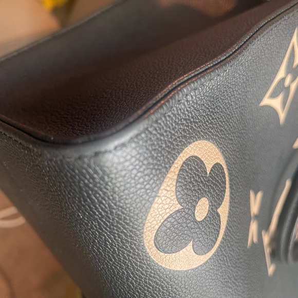 EUC Louis Vuitton On The Go Bicolor Empreinte Tote MM and Wallet - Picture 6 of 16